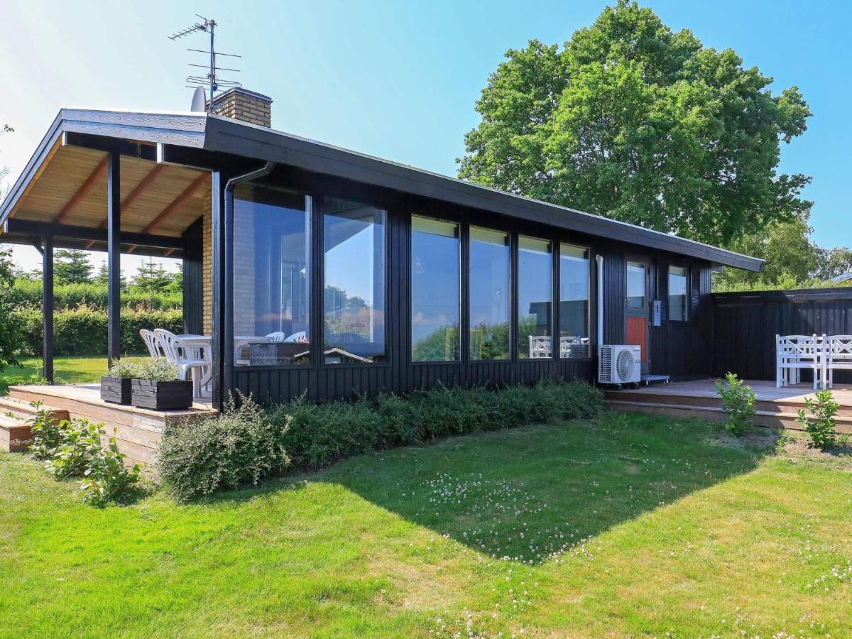 6 Person Holiday Home In Hesselager Værelse billede