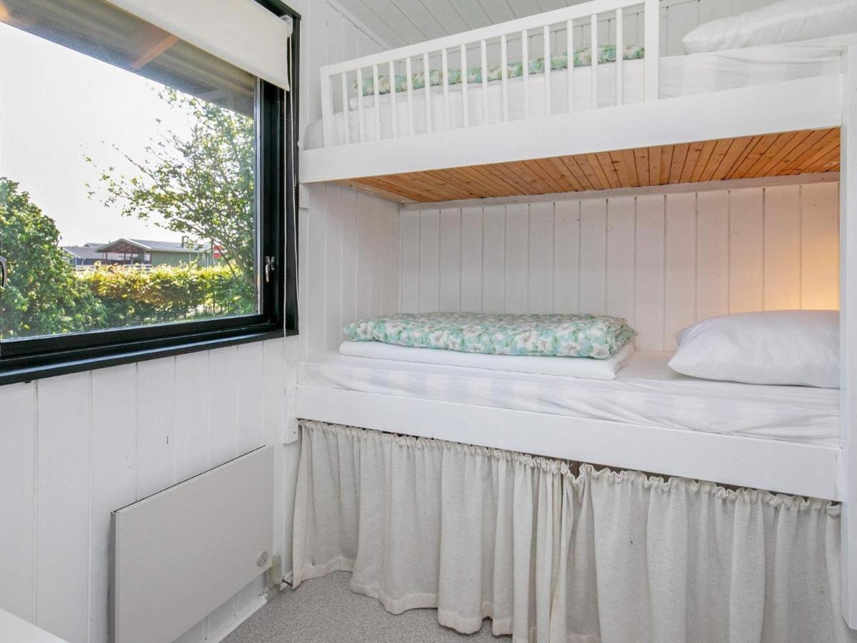 6 Person Holiday Home In Hesselager Eksteriør billede